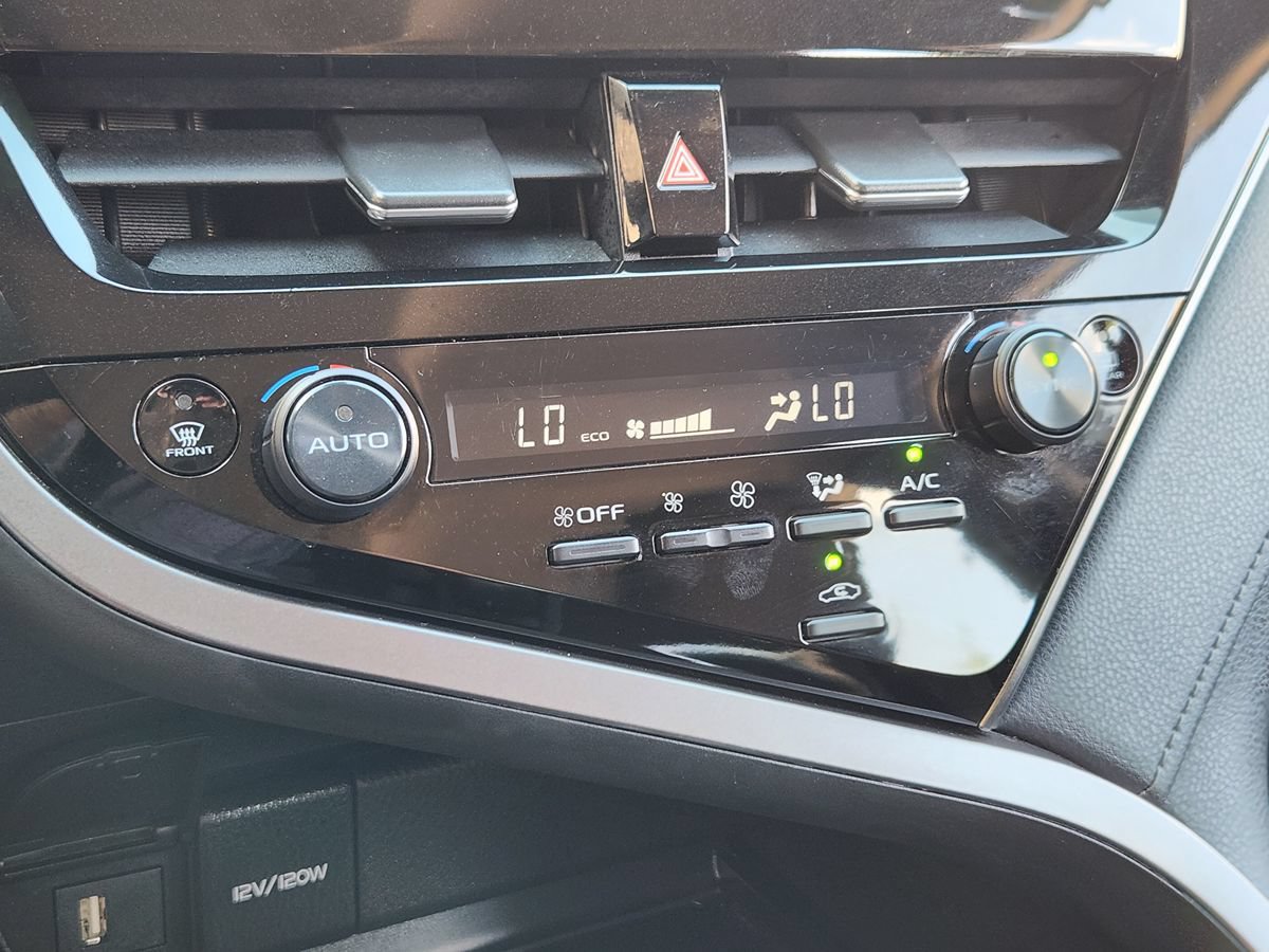 Used 2022 Toyota Camry LE FWD image 40