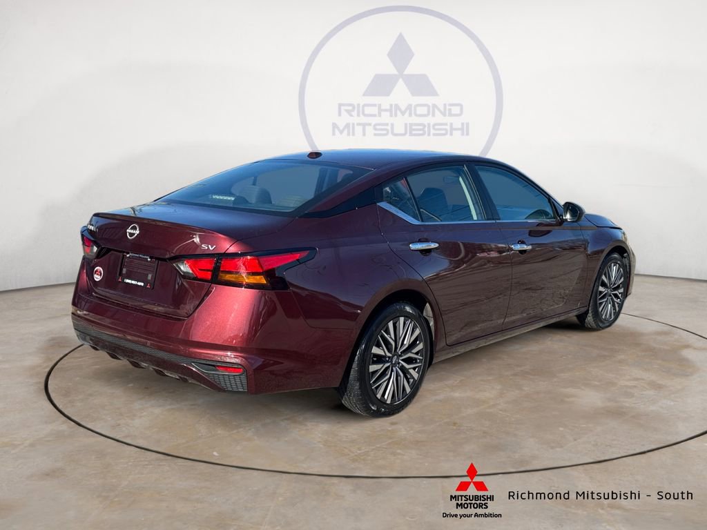 Used 2023 Nissan Altima 2.5 SV image 3