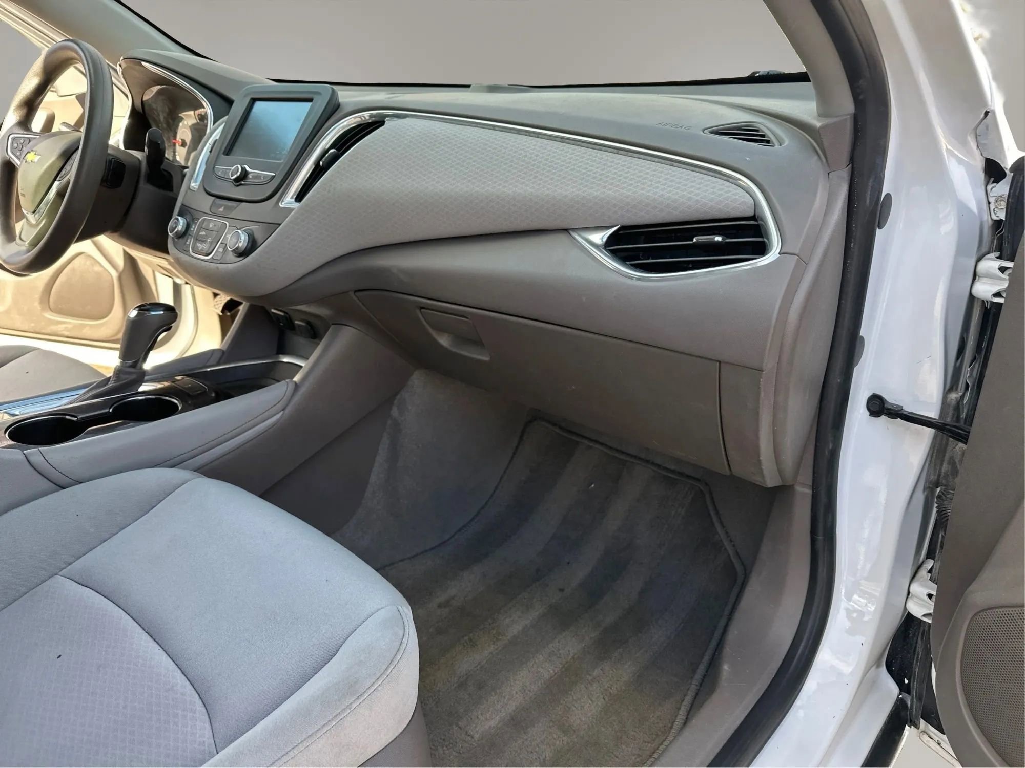 Used 2016 Chevrolet Malibu LT image 27