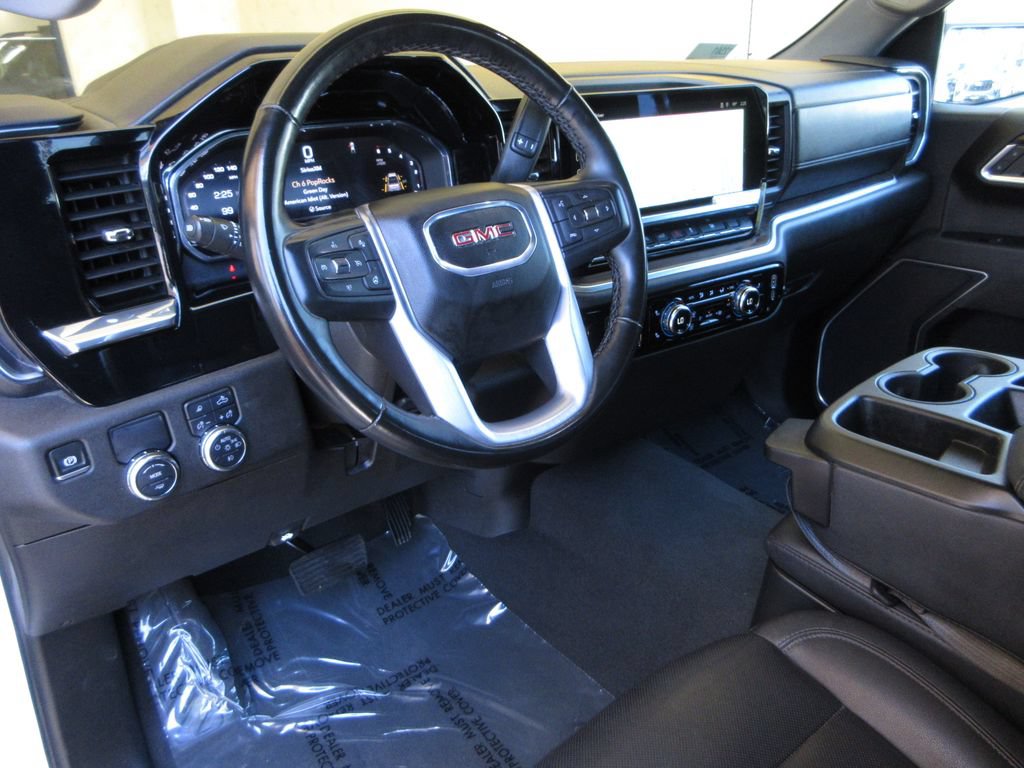 Used 2025 GMC Sierra 1500 SLT RWD image 13