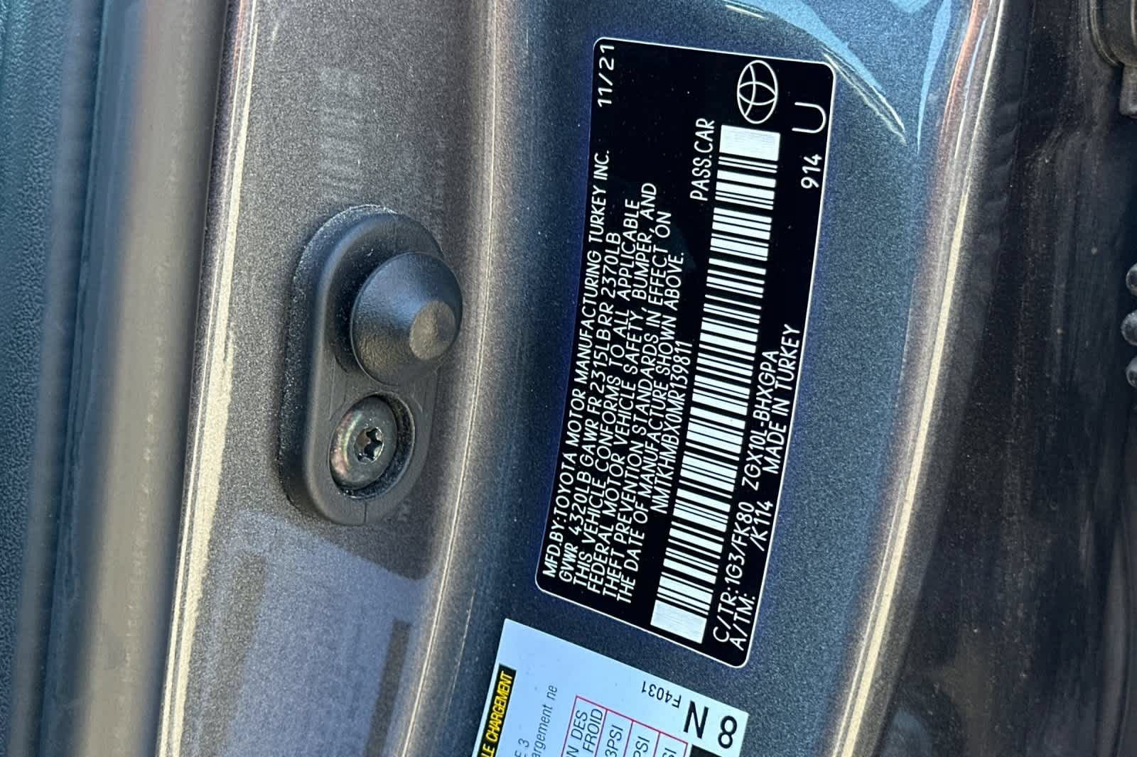 Used 2021 Toyota C-HR XLE FWD image 29
