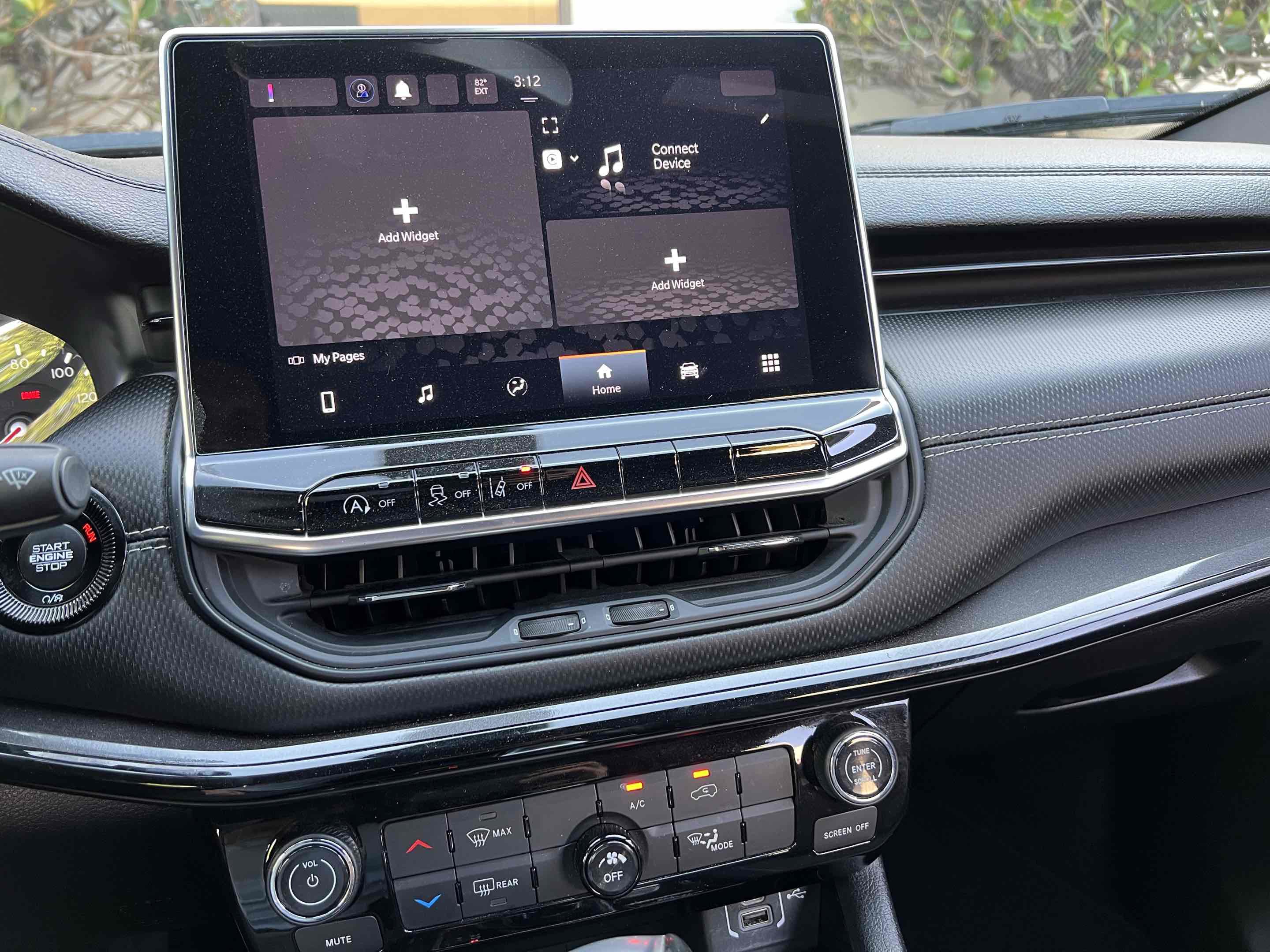 Used 2023 Jeep Compass Latitude image 6