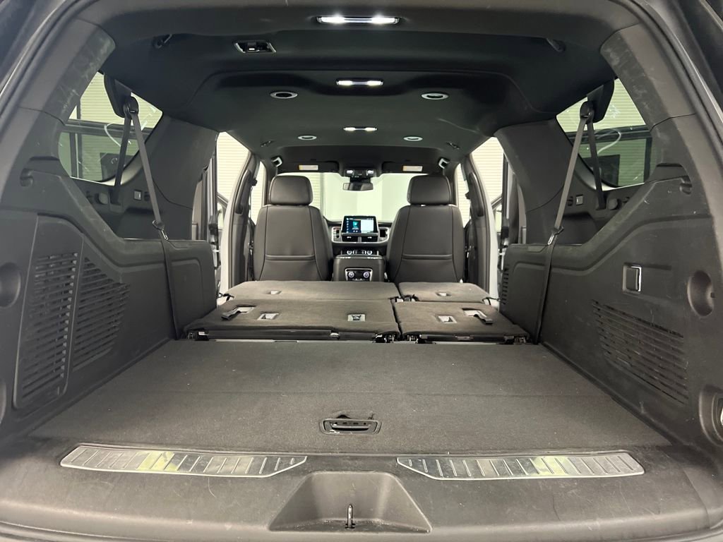 Used 2024 Chevrolet Suburban RST image 36