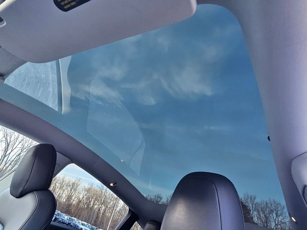 Used 2020 Tesla Model Y Long Range image 19