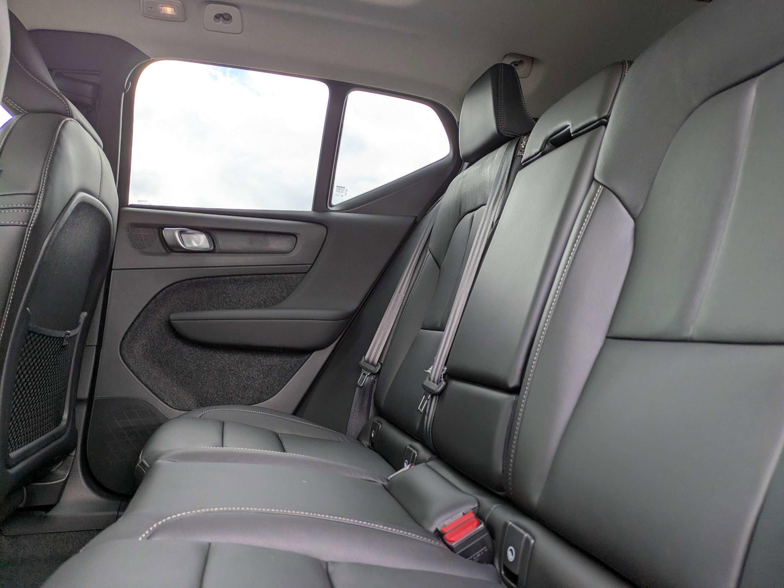 New 2026 Volvo XC40 B5 Ultra w/ Protection Package Premier image 15