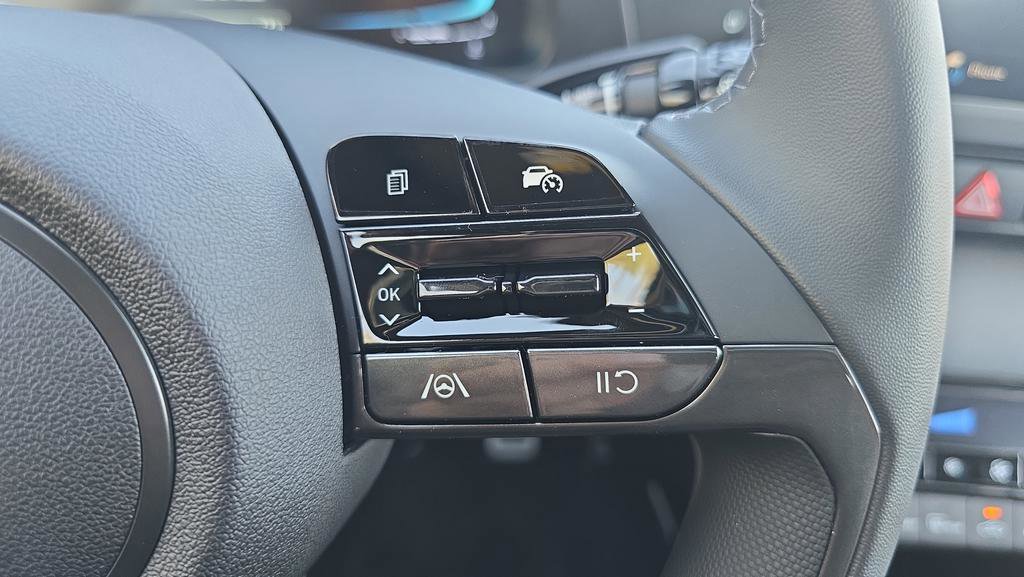 New 2026 Hyundai Elantra Sport FWD image 24