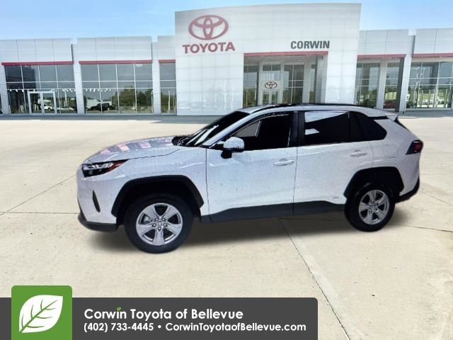 Used 2025 Toyota RAV4 XLE image 11
