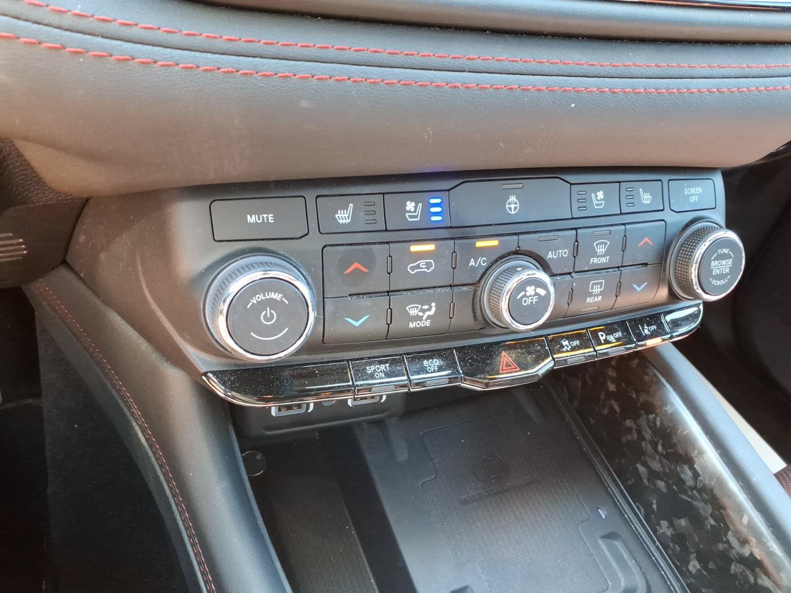 Used 2023 Dodge Durango R/T AWD/4WD image 23