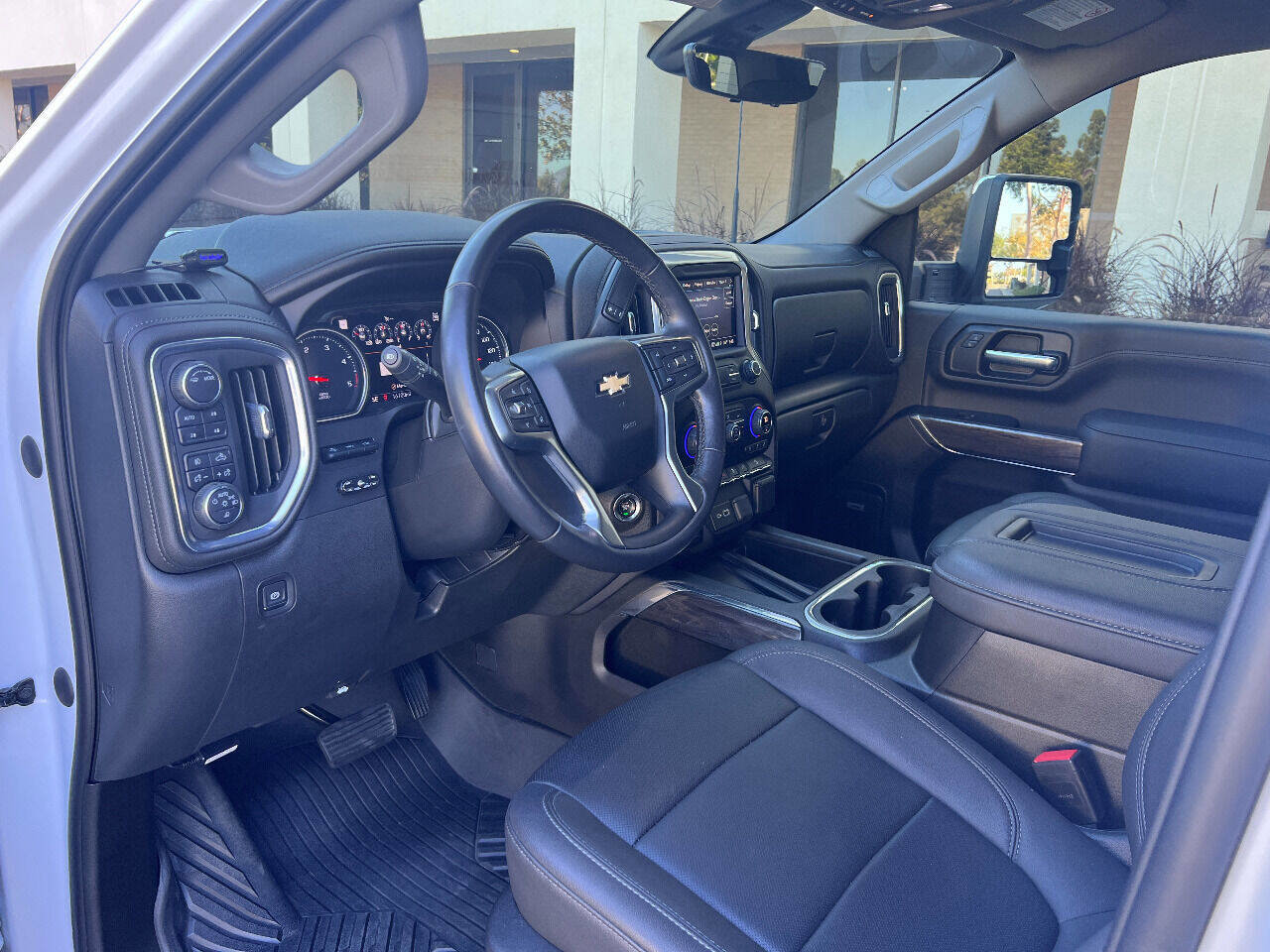 Used 2021 Chevrolet Silverado 2500 LTZ w/ LTZ Premium Package AWD/4WD image 27