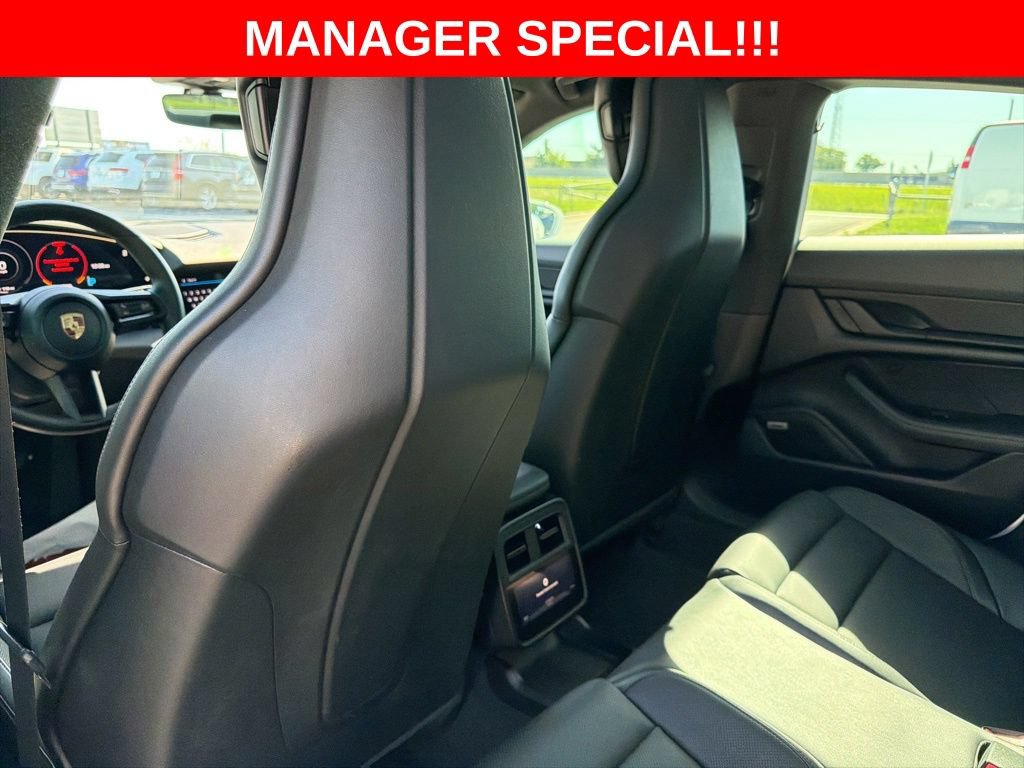 Used 2022 Porsche Taycan RWD image 14
