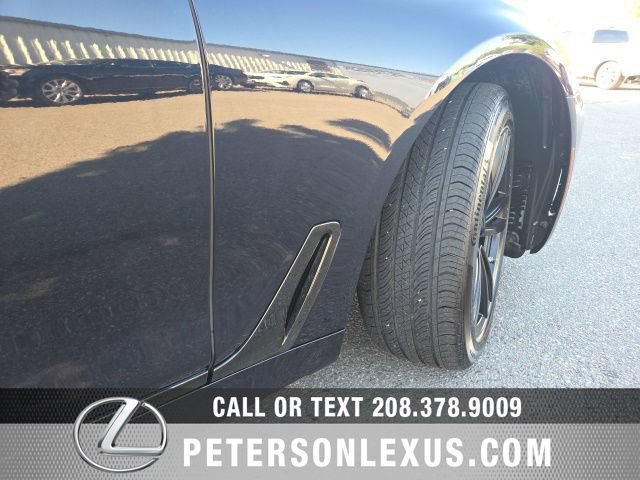 Used 2018 BMW 750i RWD image 11