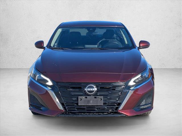 Used 2023 Nissan Altima 2.5 SV image 2