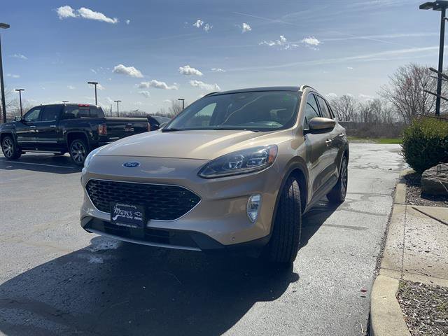 Used 2020 Ford Escape Titanium w/ Titanium Premium Package 2.0 AWD/4WD image 3