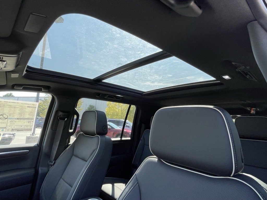 New 2026 Chevrolet Suburban Premier w/ Sun And Tow Package image 25
