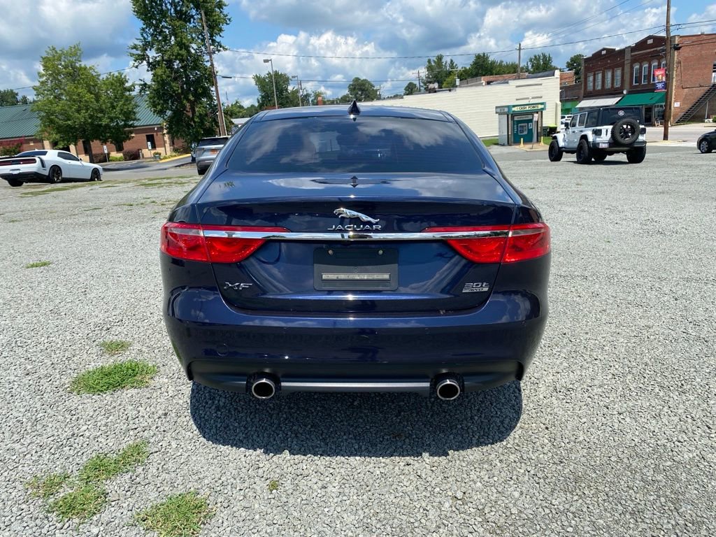 Used 2018 Jaguar XF Prestige image 4