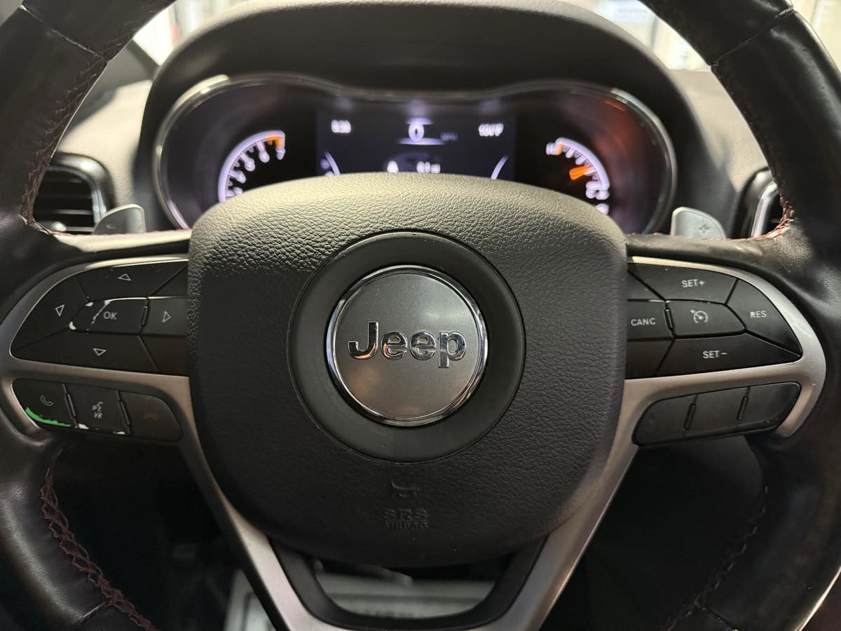 Used 2021 Jeep Grand Cherokee Trailhawk AWD/4WD image 17