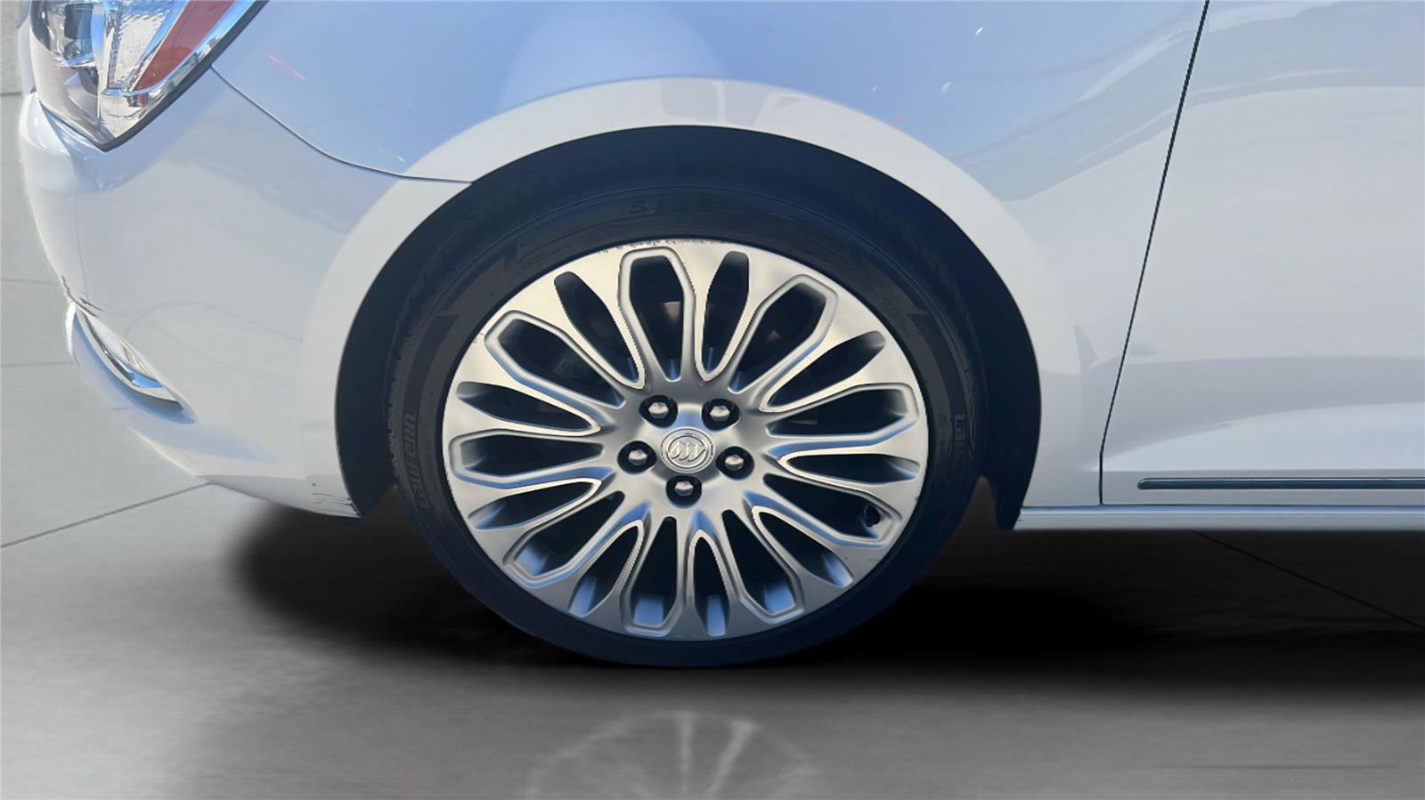 Used 2016 Buick LaCrosse Premium w/ Driver Confidence Package #1 FWD image 21