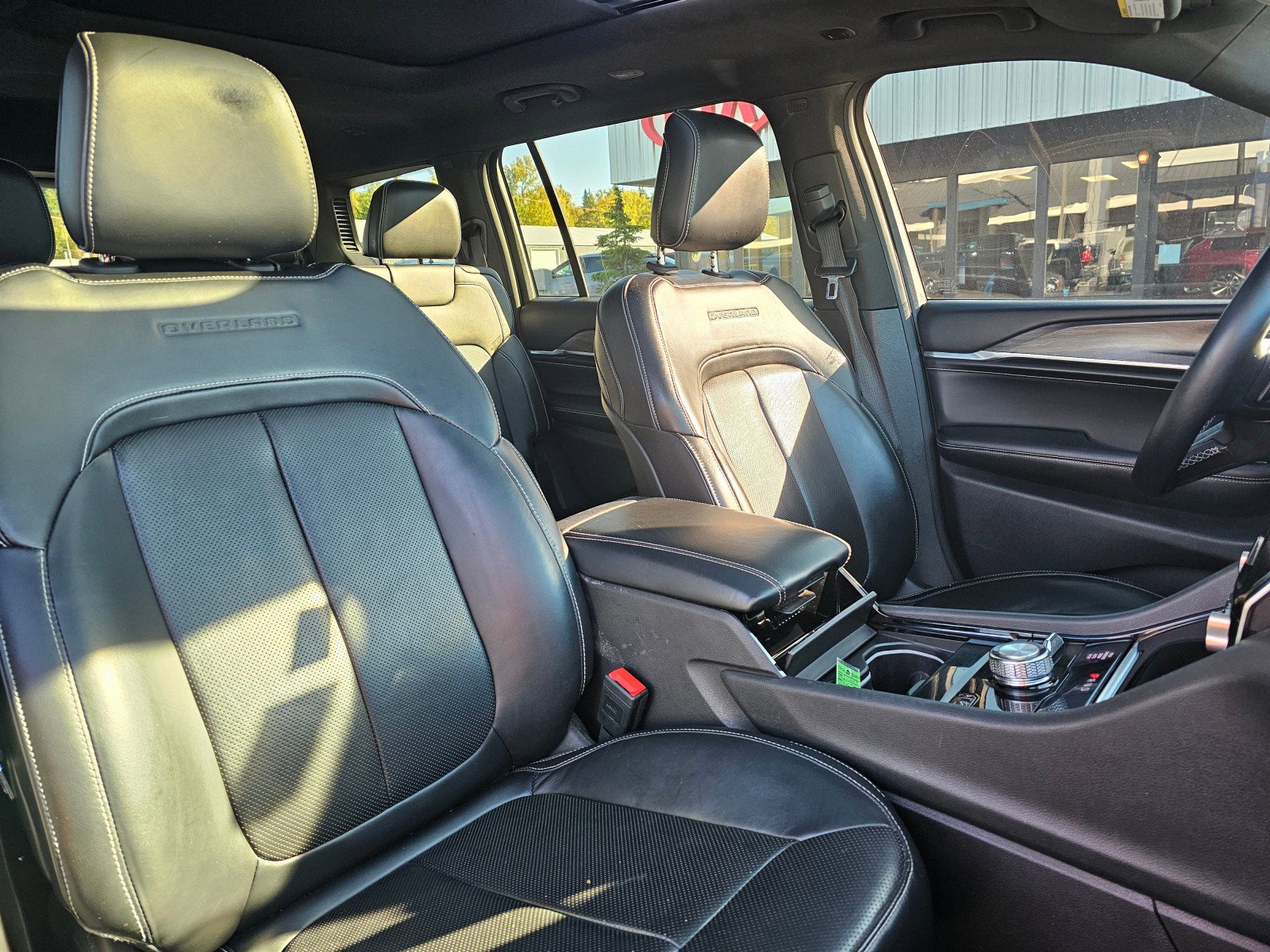 Used 2021 Jeep Grand Cherokee L Overland w/ MOPAR Finishing Package image 12