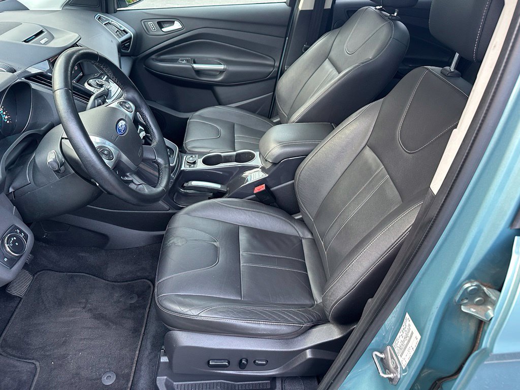 Used 2013 Ford Escape Titanium w/ Parking Technology Pkg AWD/4WD image 9