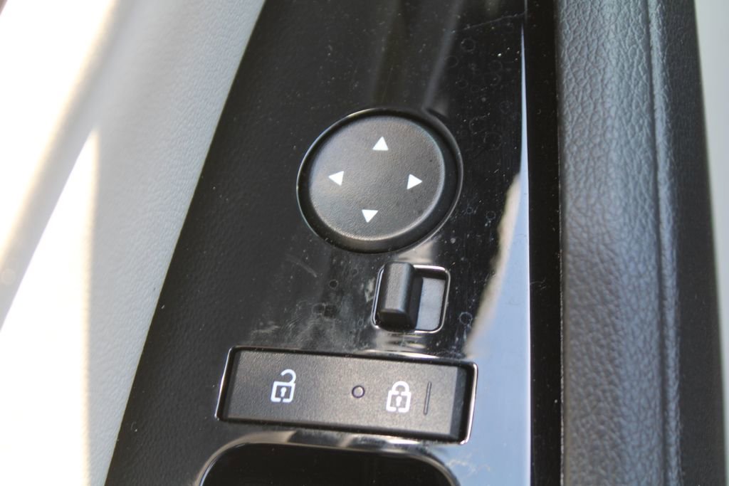 Used 2024 Kia Sportage EX image 19