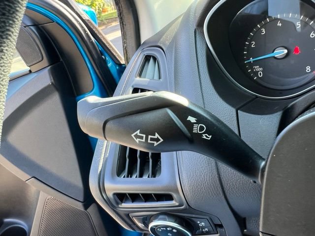 Used 2016 Ford Focus SE w/ SE Cold Weather Package FWD image 19