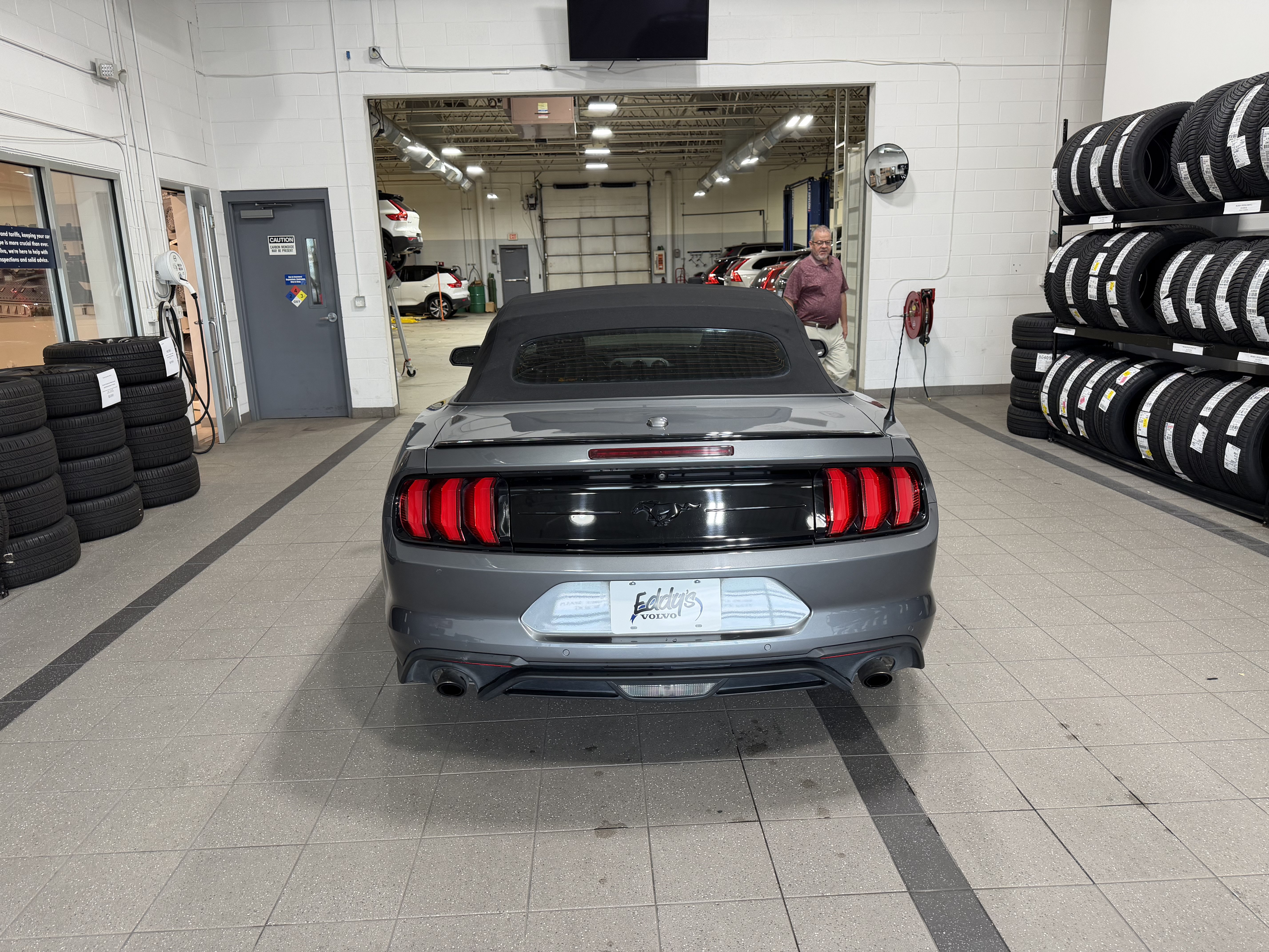 Used 2022 Ford Mustang Premium w/ Black Accent Package RWD image 8
