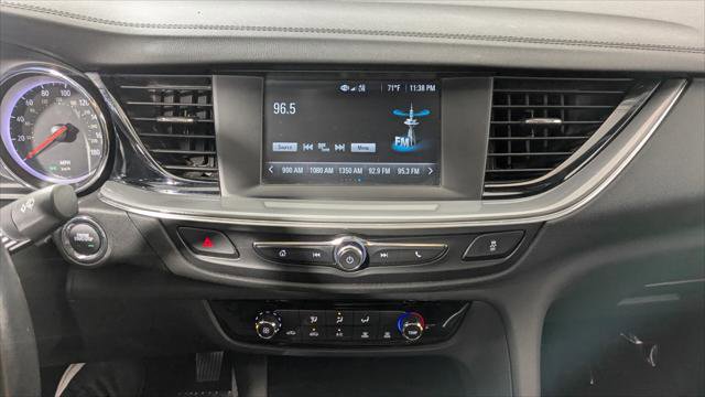 Used 2018 Buick Regal Preferred image 28