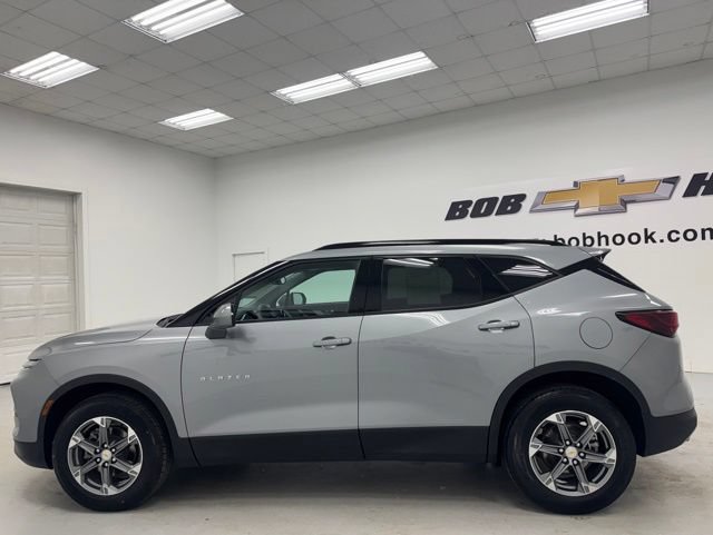Used 2024 Chevrolet Blazer LT w/ Convenience Package FWD image 8