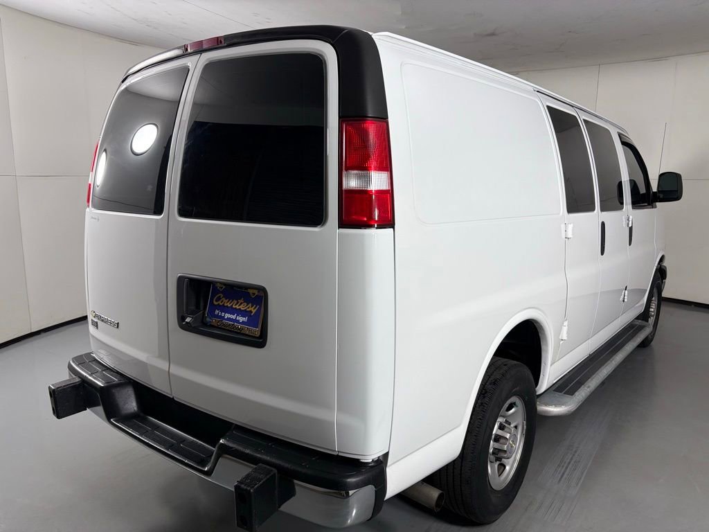 Used 2022 Chevrolet Express 2500 w/ Driver Convenience Package image 10