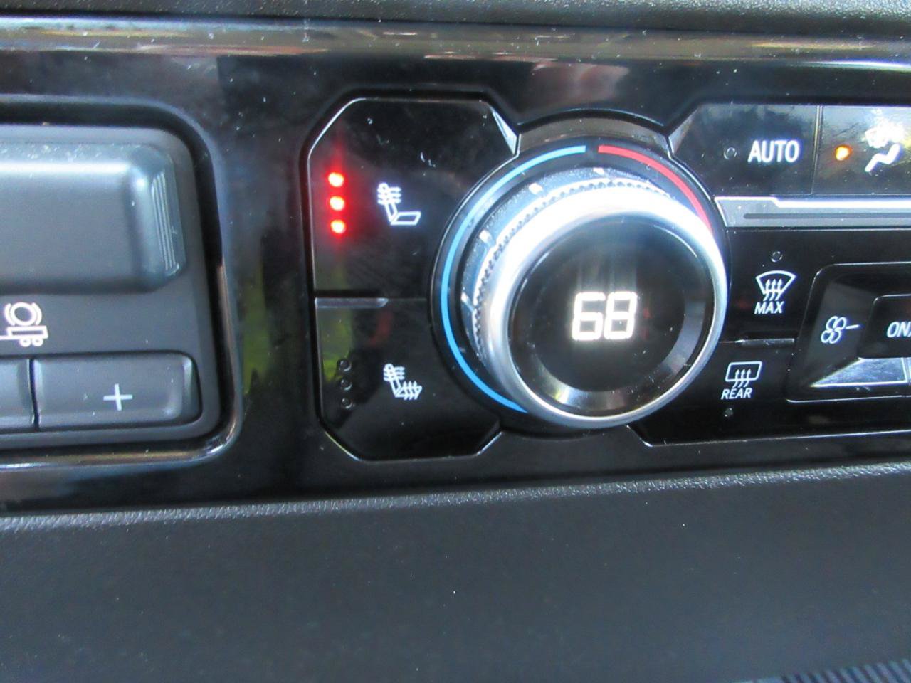 Used 2024 GMC Sierra 2500 SLE w/ SLE Convenience Package AWD/4WD image 9