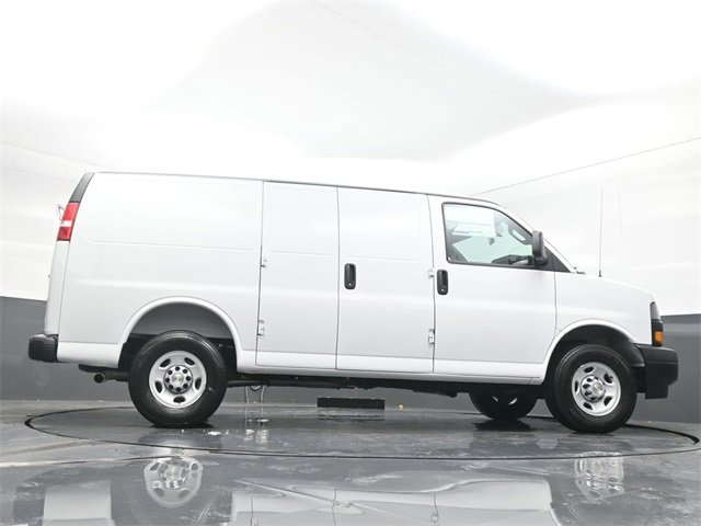 New 2025 Chevrolet Express 2500 w/ Driver Convenience Package image 31