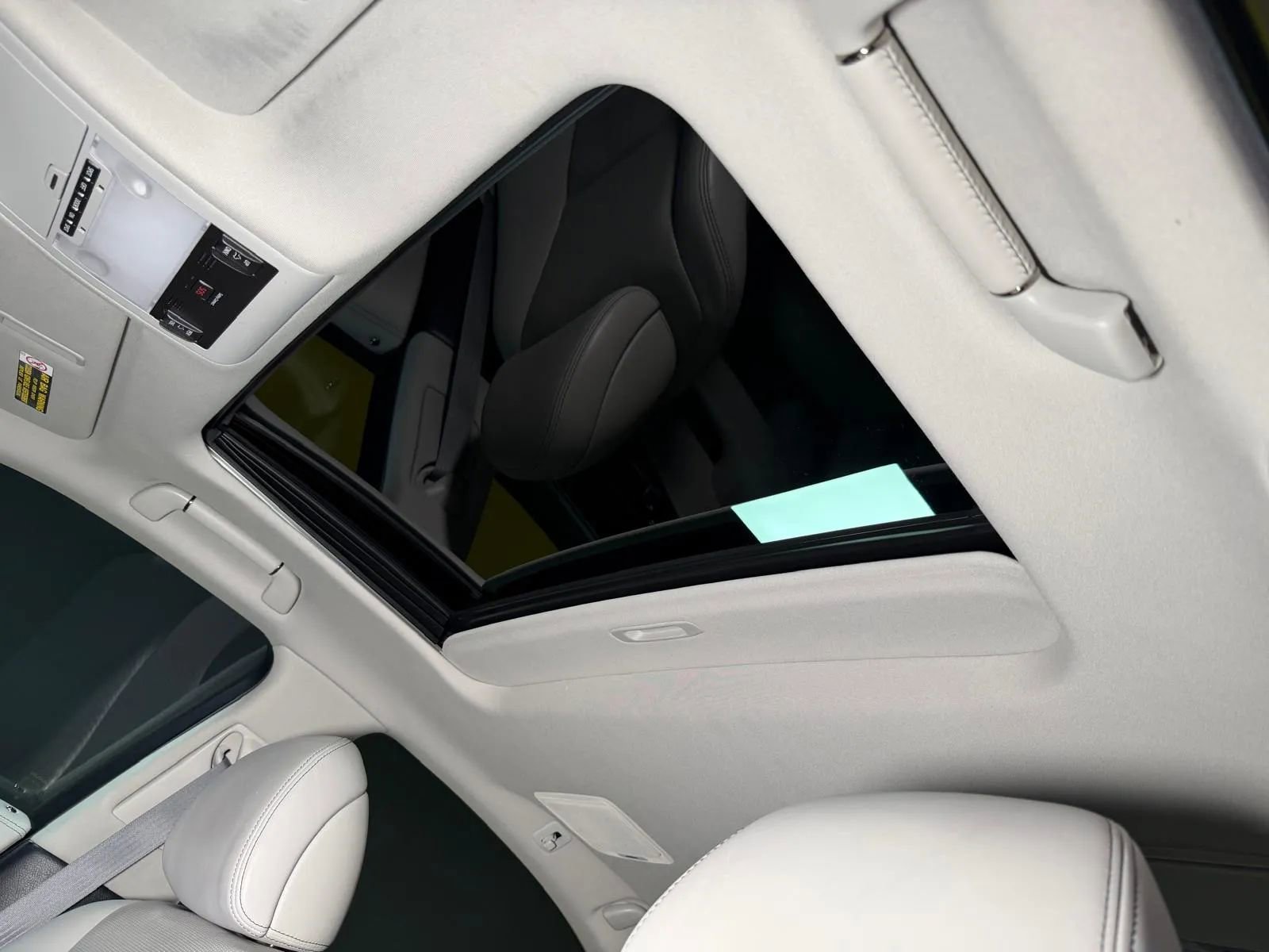 Used 2013 Lexus LS 460 AWD w/ Comfort Pkg image 37