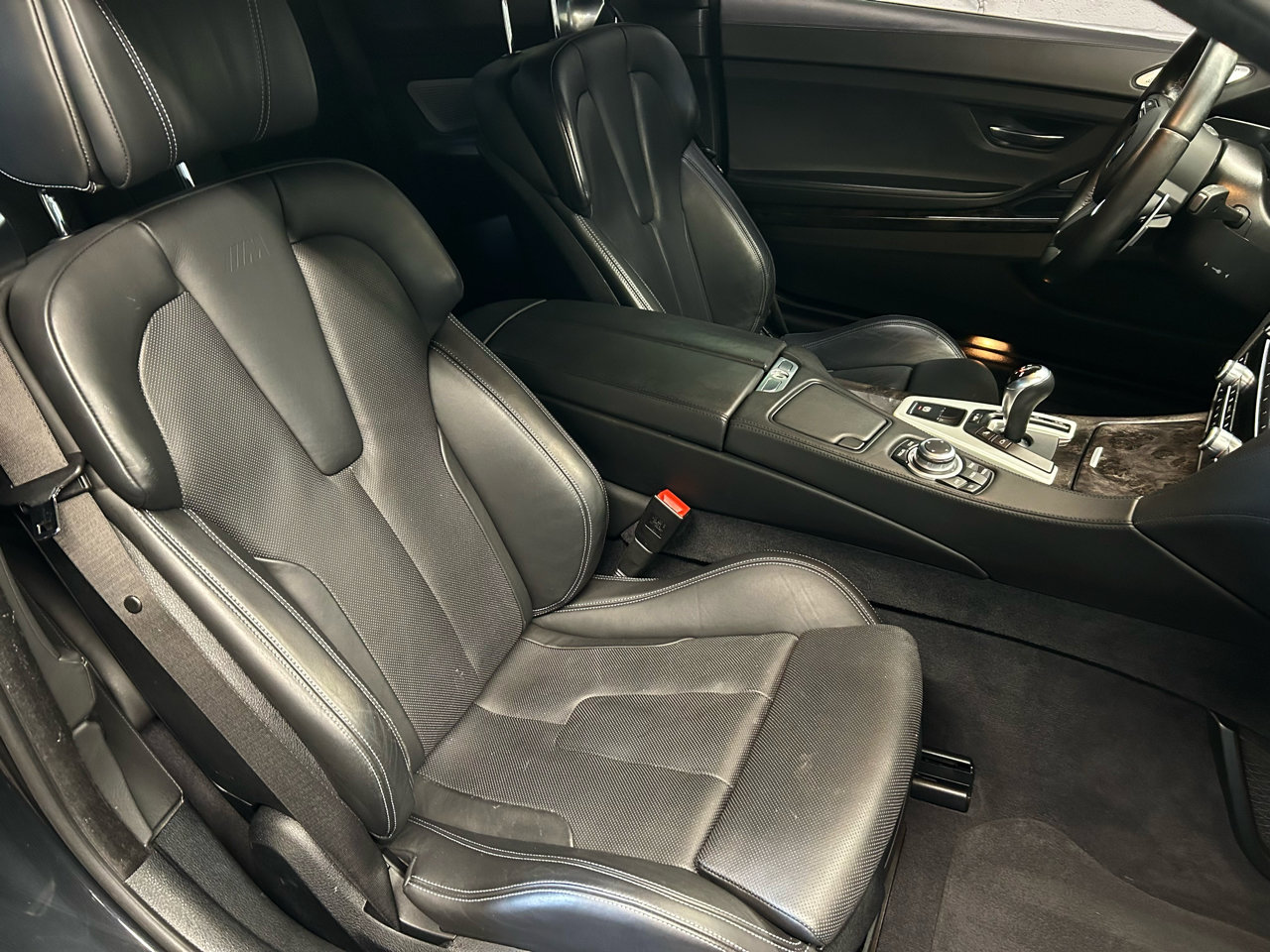 Used 2013 BMW M6 Coupe w/ Executive Pkg image 18