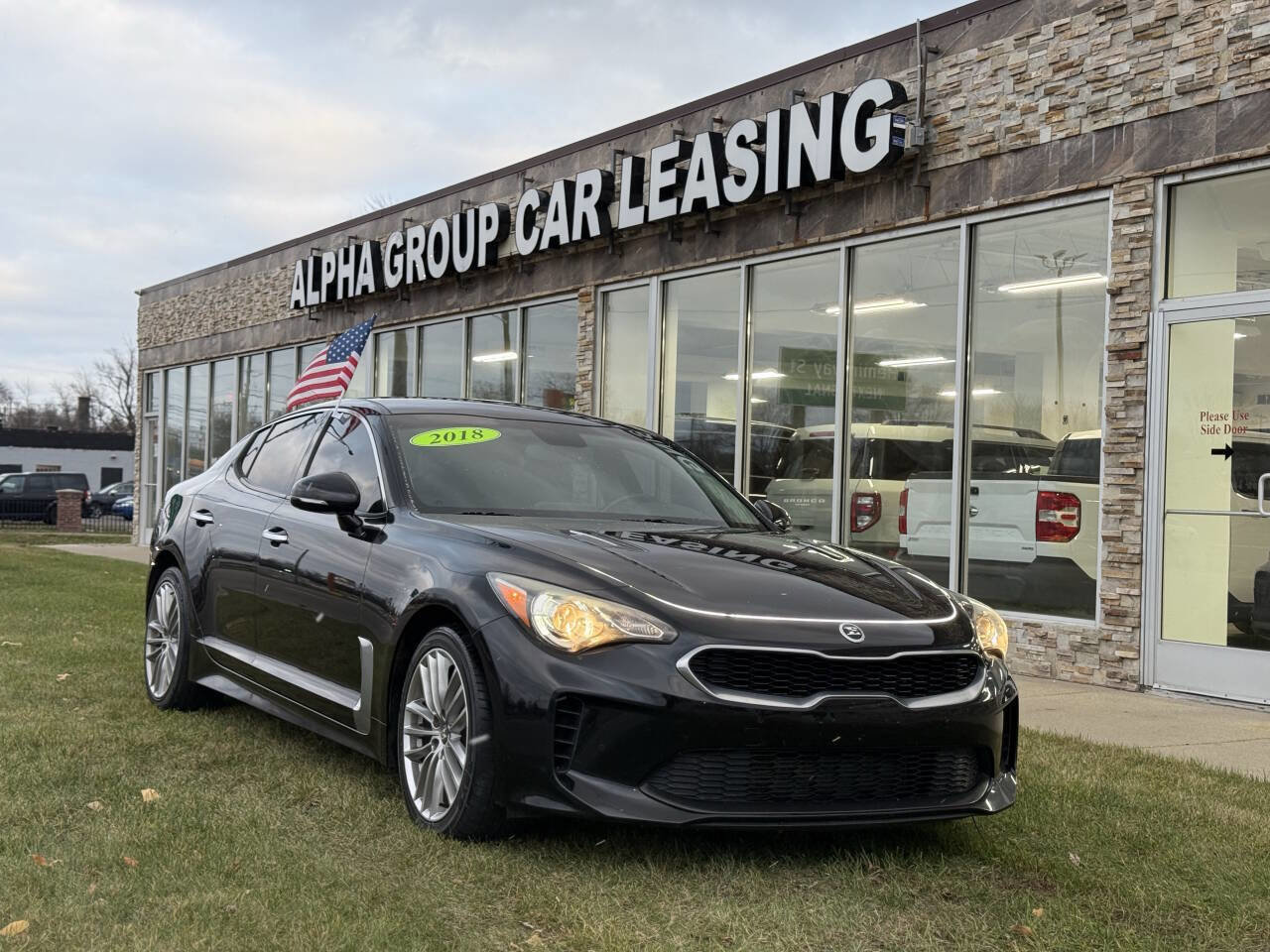 Used 2018 Kia Stinger image 2