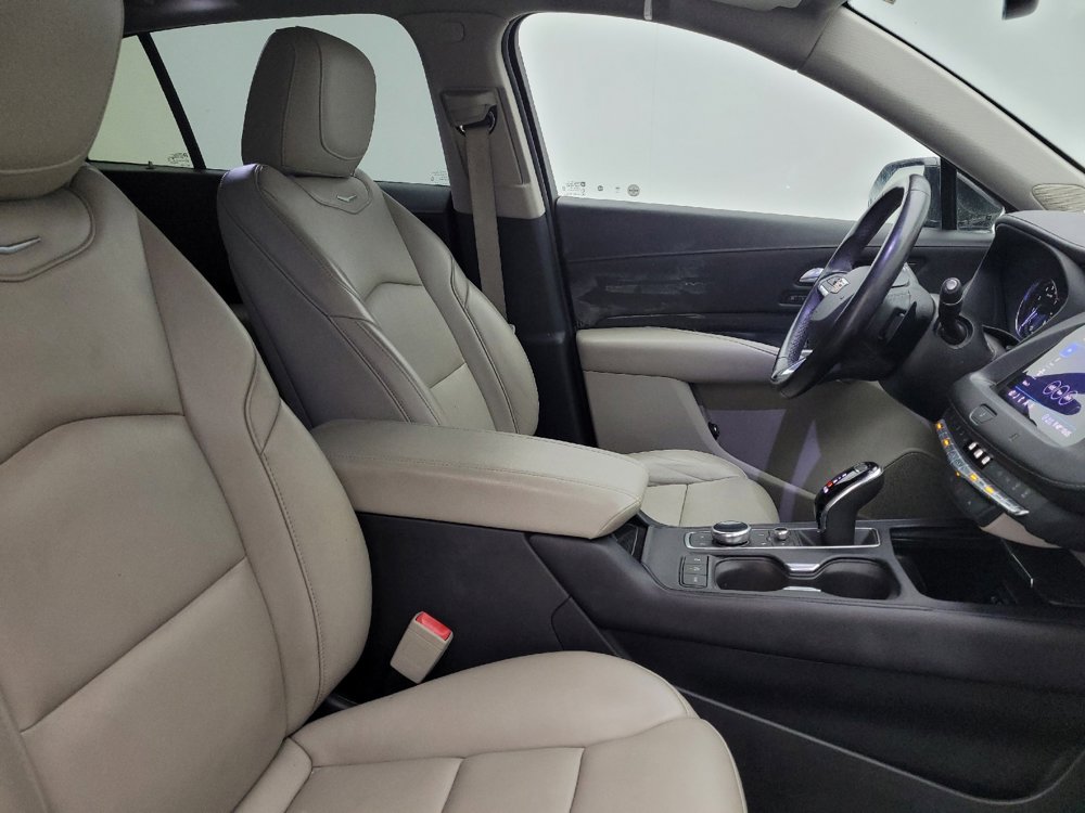 Used 2020 Cadillac XT4 Premium Luxury w/ Driver Awareness Package AWD/4WD image 21