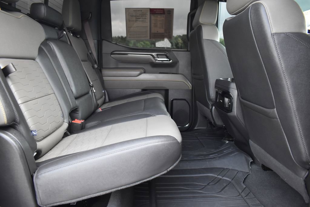 Used 2023 Chevrolet Silverado 1500 ZR2 AWD/4WD image 14