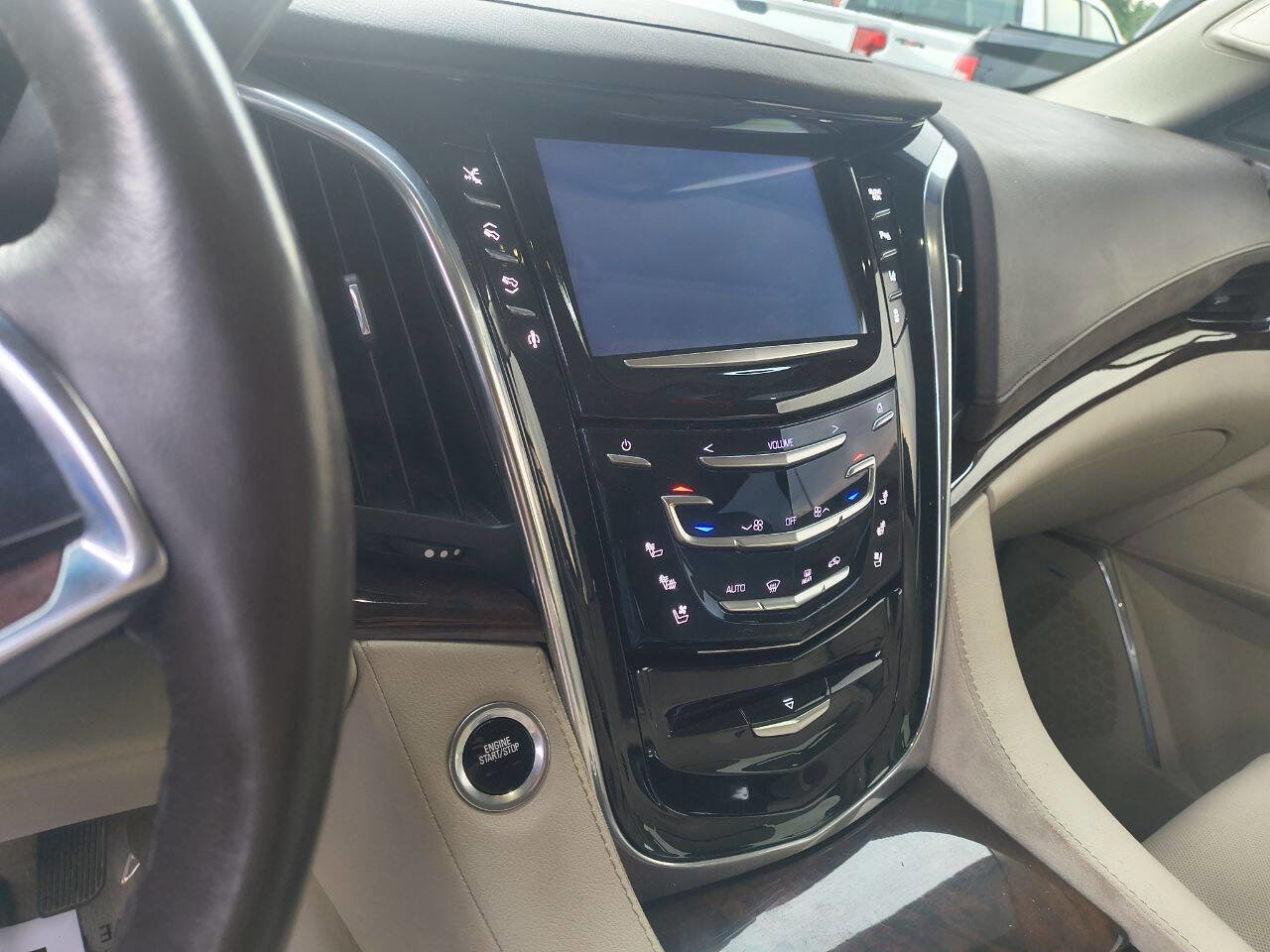 Used 2015 Cadillac Escalade Premium image 15