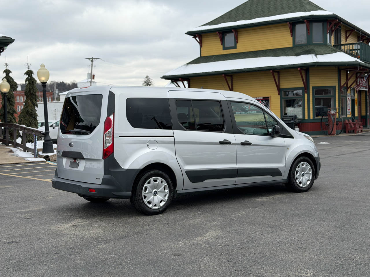 Used 2016 Ford Transit Connect XL image 4