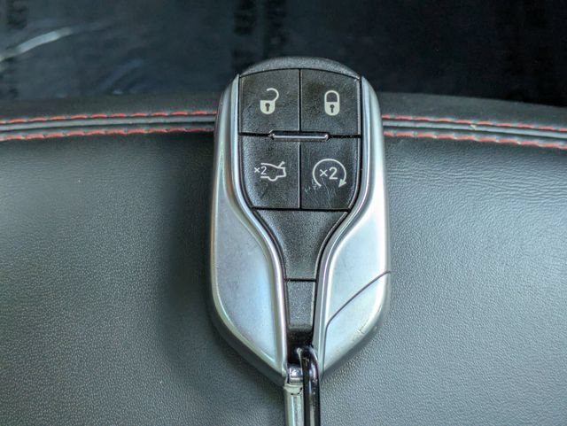 Used 2020 Maserati Levante GranLusso AWD/4WD image 33