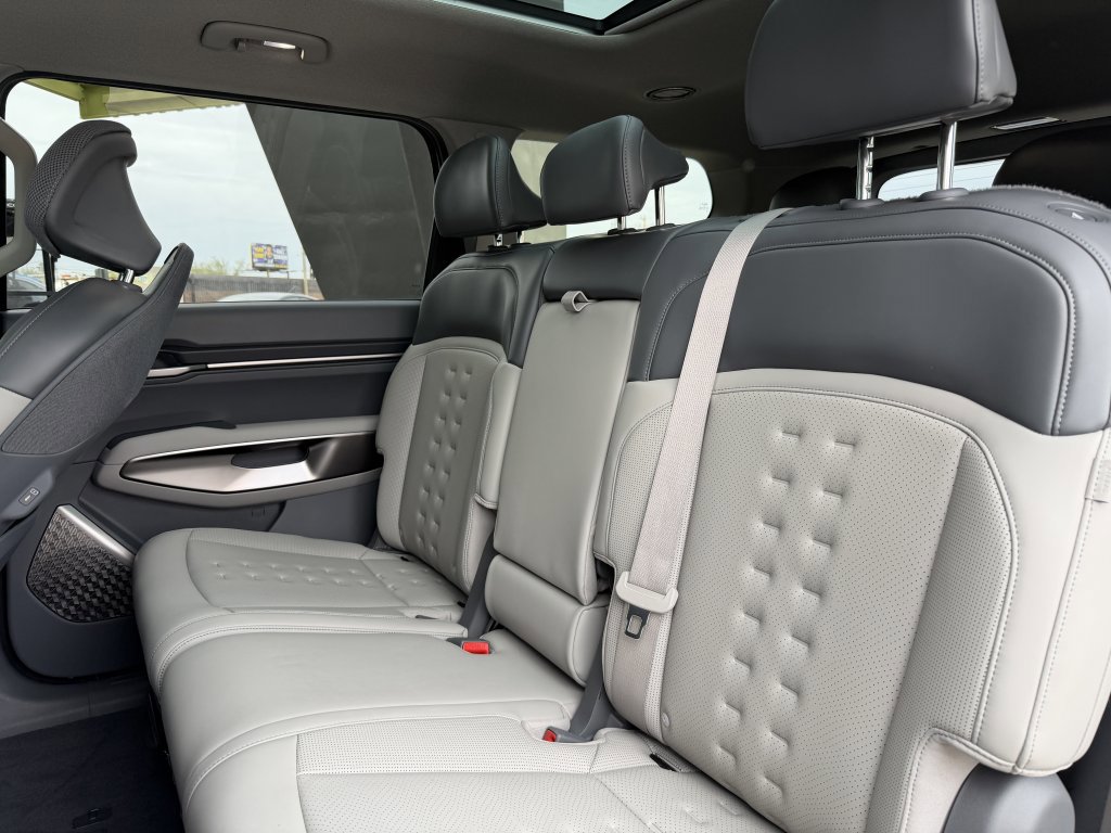 Used 2026 Kia EV9 Wind image 37