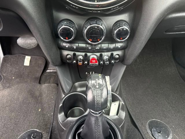 Used 2018 MINI Cooper 4-Door Hardtop FWD image 17