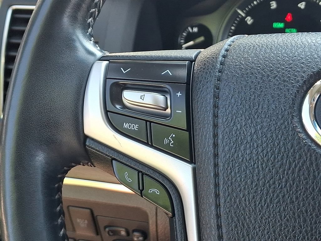 Used 2016 Toyota Land Cruiser w/ Four Season Floor Mat Package AWD/4WD image 21
