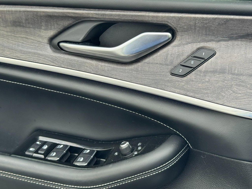 Used 2022 Jeep Grand Cherokee L Overland image 29