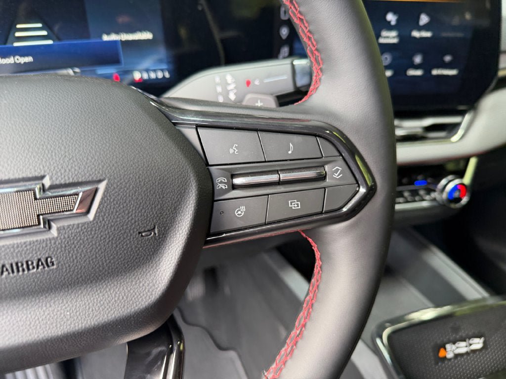 New 2026 Chevrolet Equinox RS w/ Convenience Package III AWD/4WD image 16