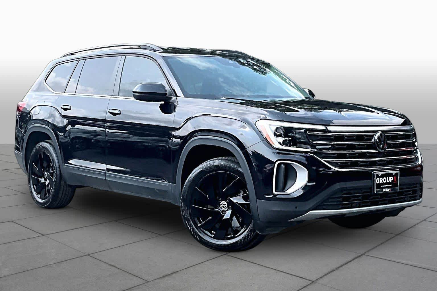 Certified 2024 Volkswagen Atlas SE FWD image 3
