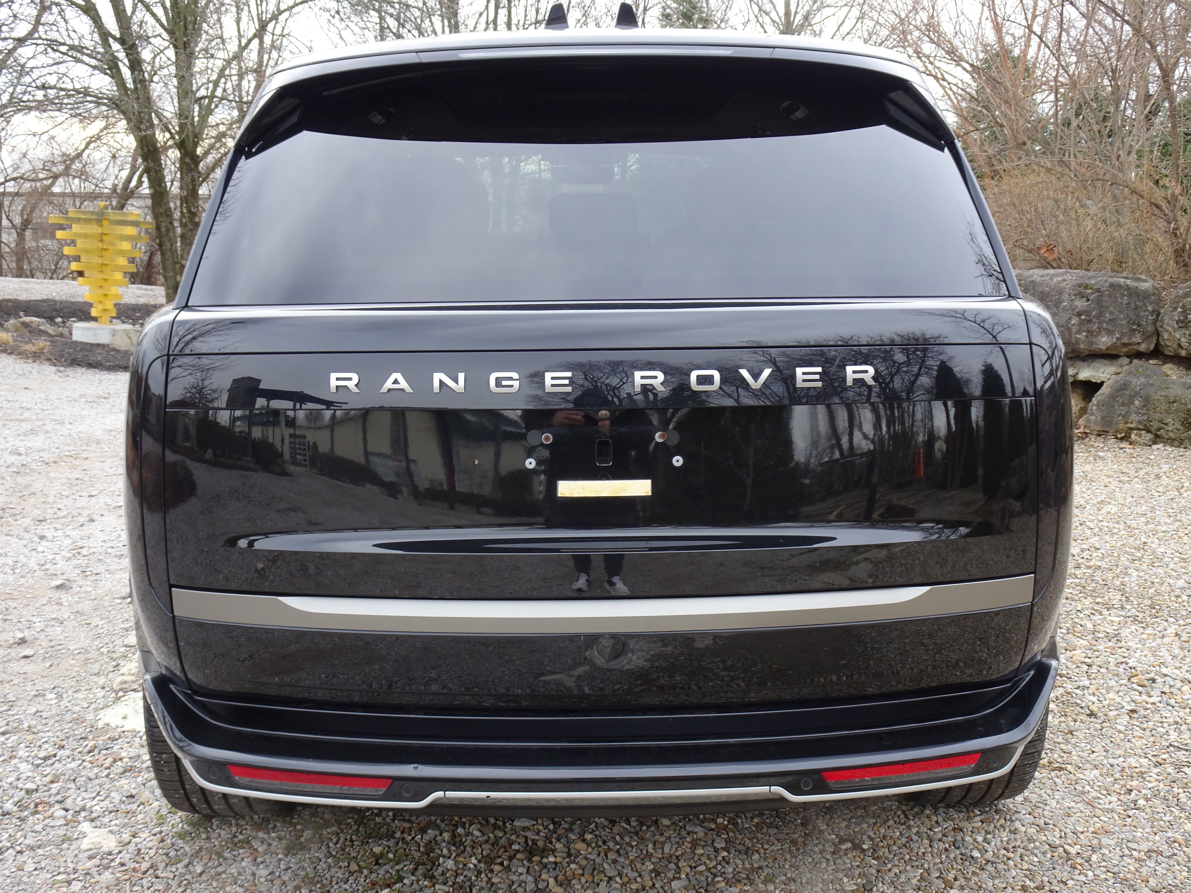 Certified 2024 Land Rover Range Rover SE image 9