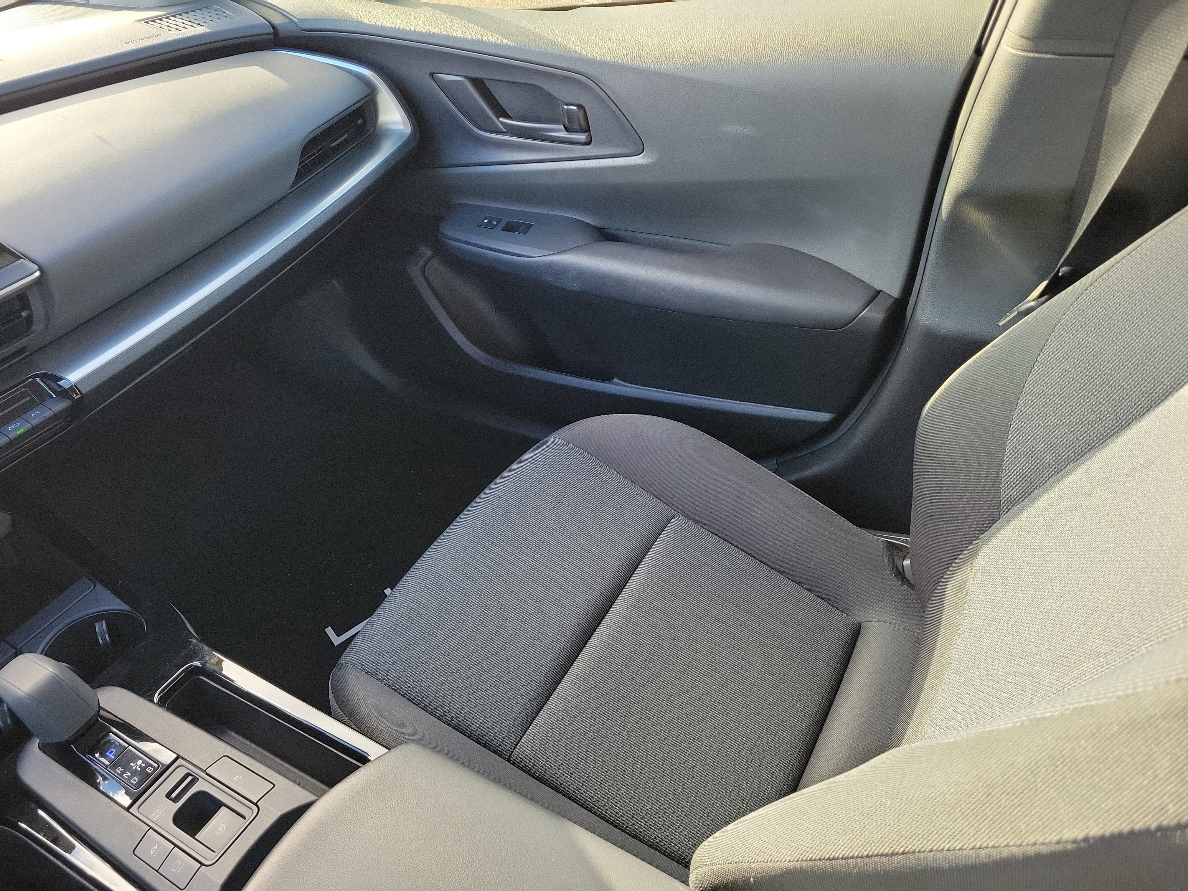 Used 2024 Toyota Prius LE image 13