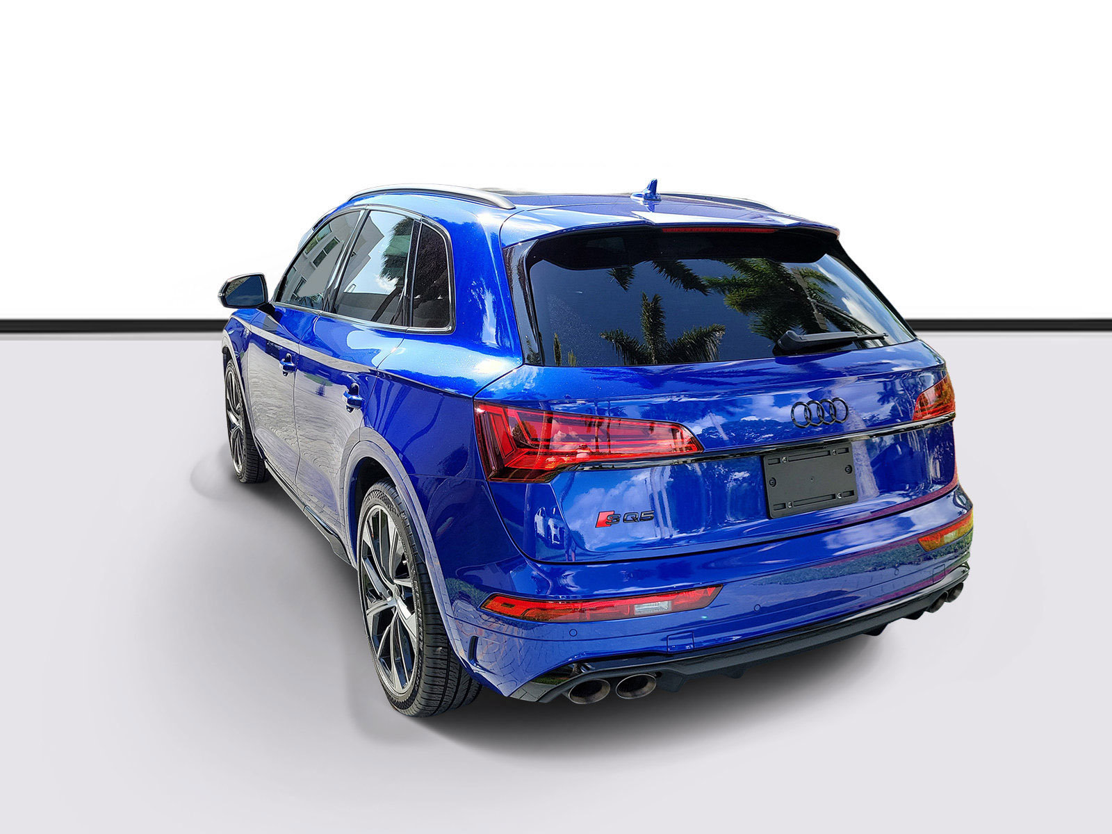 Used 2023 Audi SQ5 Premium Plus w/ Premium Plus Package AWD/4WD image 3