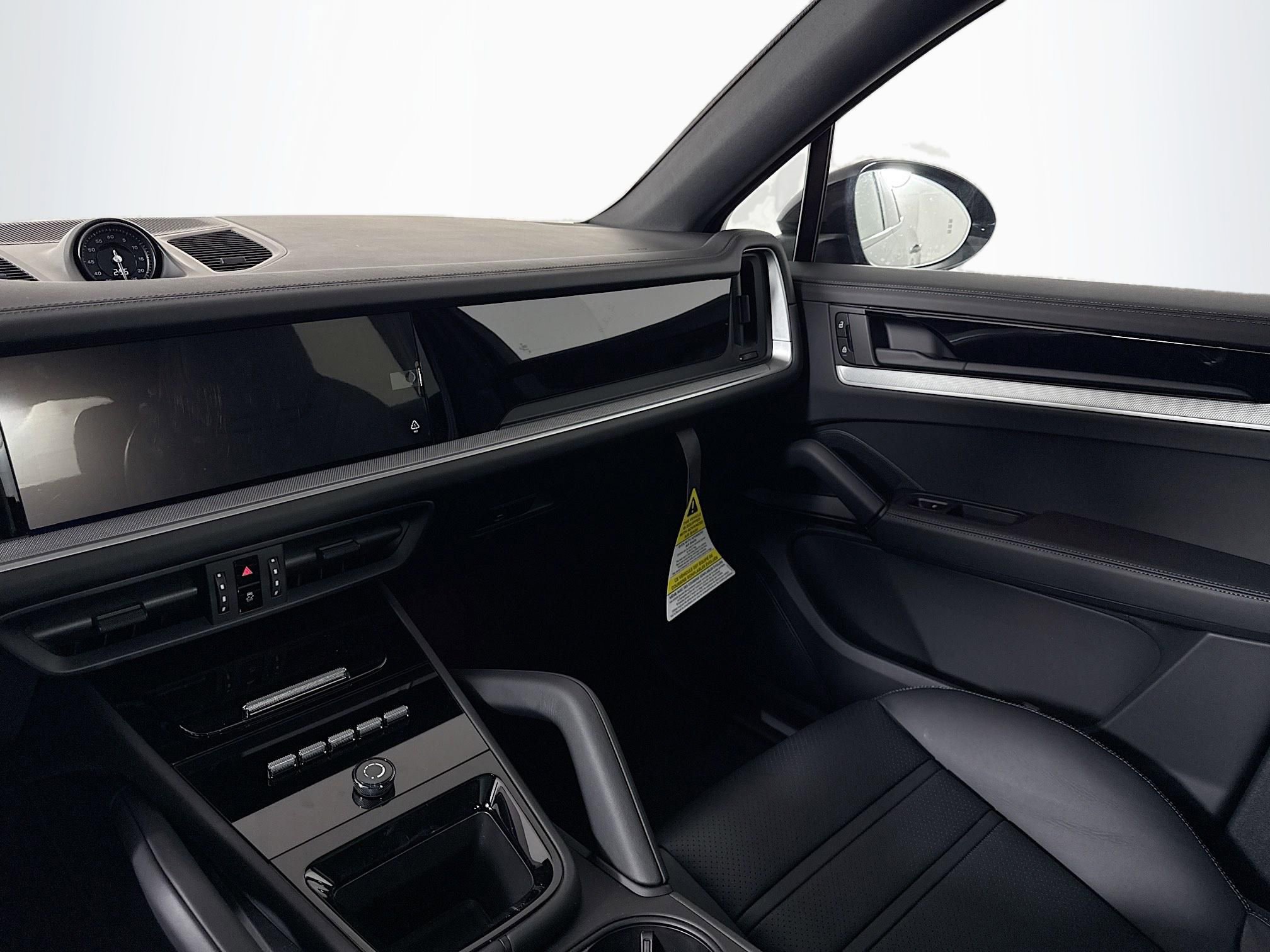 Certified 2026 Porsche Cayenne S image 17