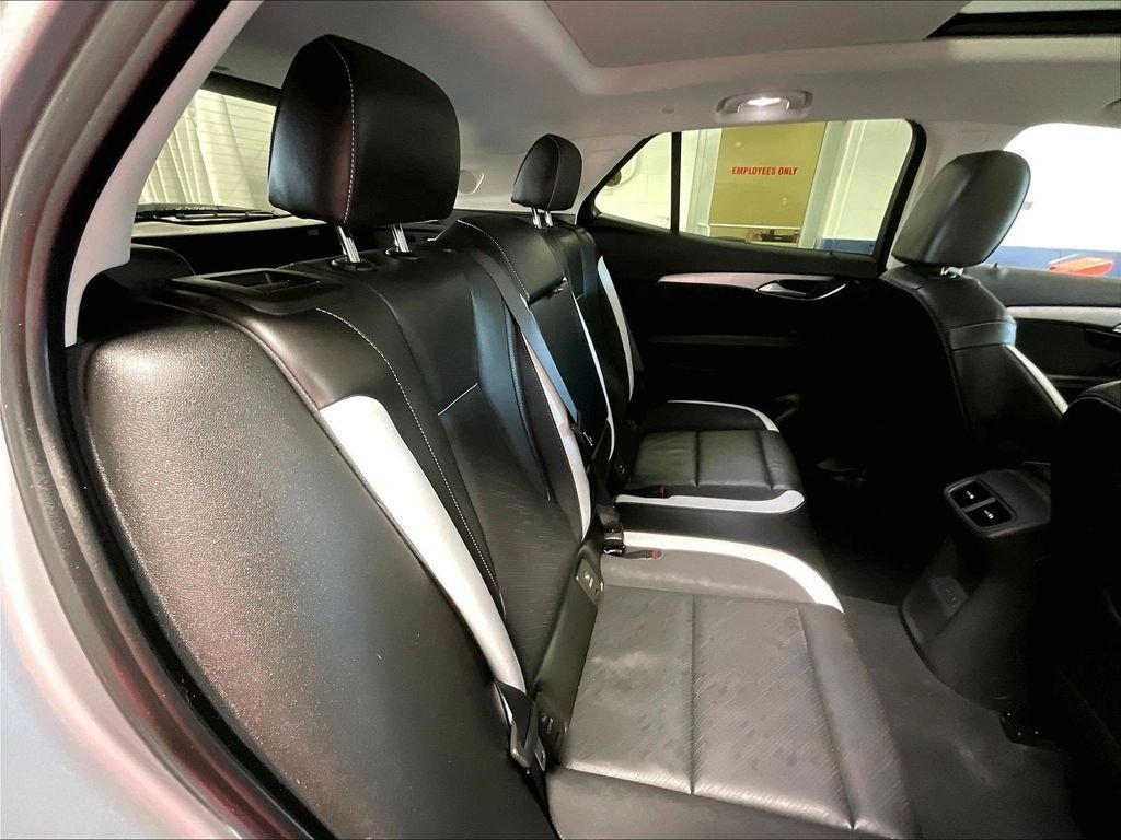 Used 2024 Buick Envision Sport Touring AWD/4WD image 16